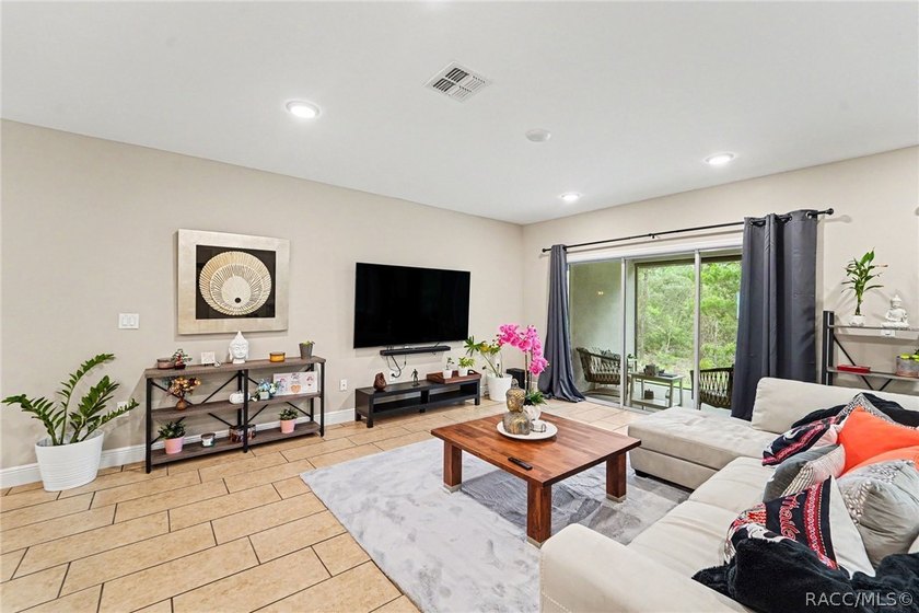 Experience the perfect blend of elegance, comfort, and Florida - photo 6