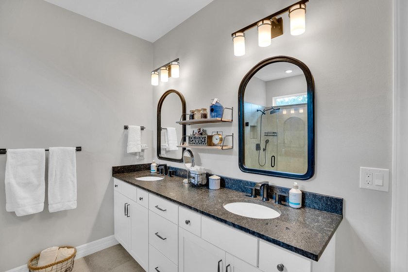 WOW!!! Like new 2022 smart energy-efficient home in Heron - photo 23