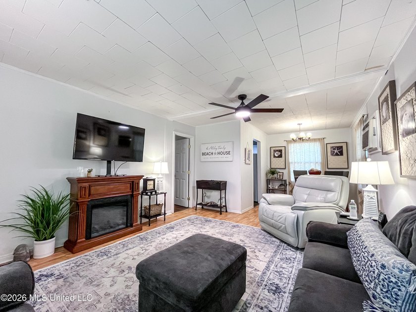 Coastal charm meets modern convenience in this beautifully - photo 6