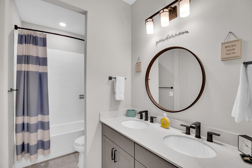 WOW!!! Like new 2022 smart energy-efficient home in Heron - photo 27