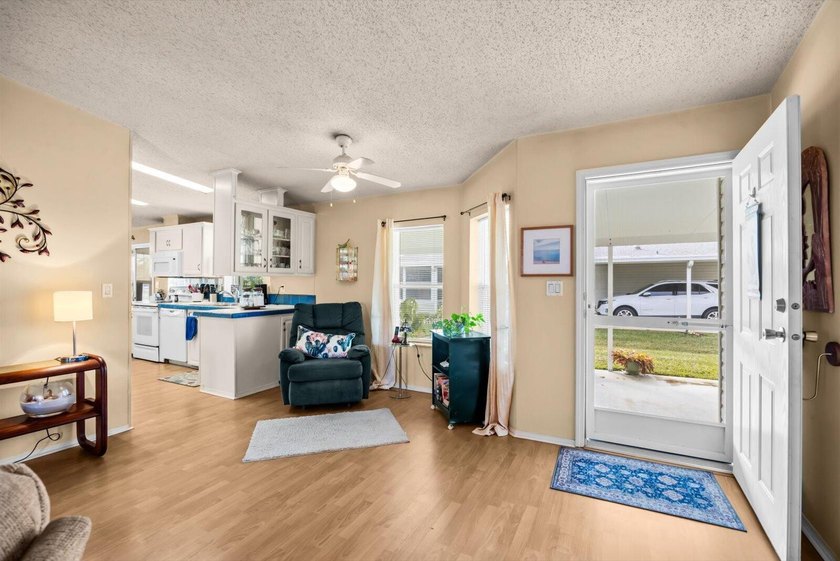 Enjoy lakeside living in this 3-bedroom, 2-bath home located in - photo 8
