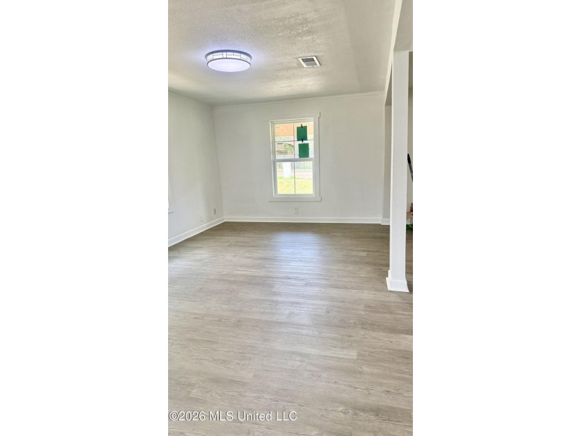 A Beautiful House completely remodeled and move-in ready!!! This - photo 8