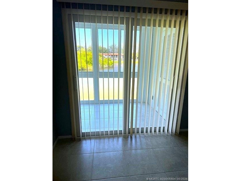 Beautifully tiled 2nd floor 2-bedroom 2-bath unfurnished condo - photo 13