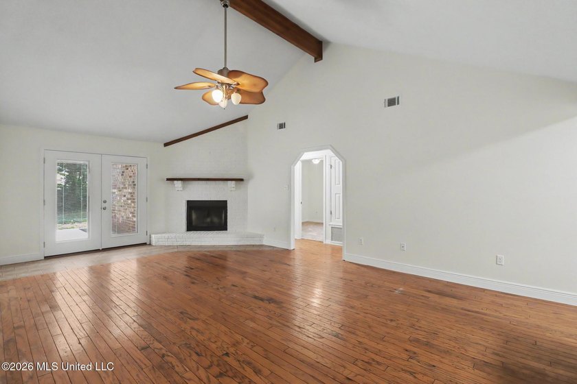 Welcome home to this beautifully updated 3-bedroom, 2-bath home - photo 3