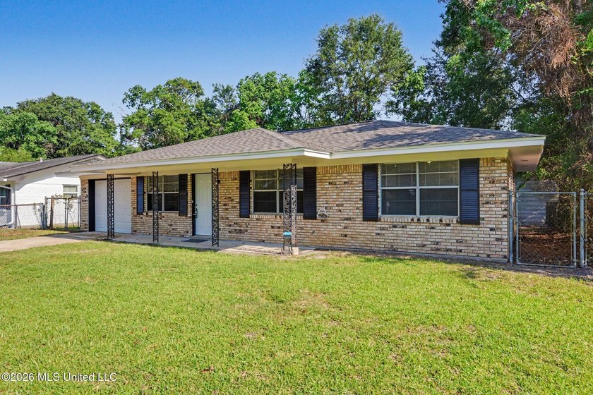 Move right into this beautifully renovated home in the desirable - photo 2