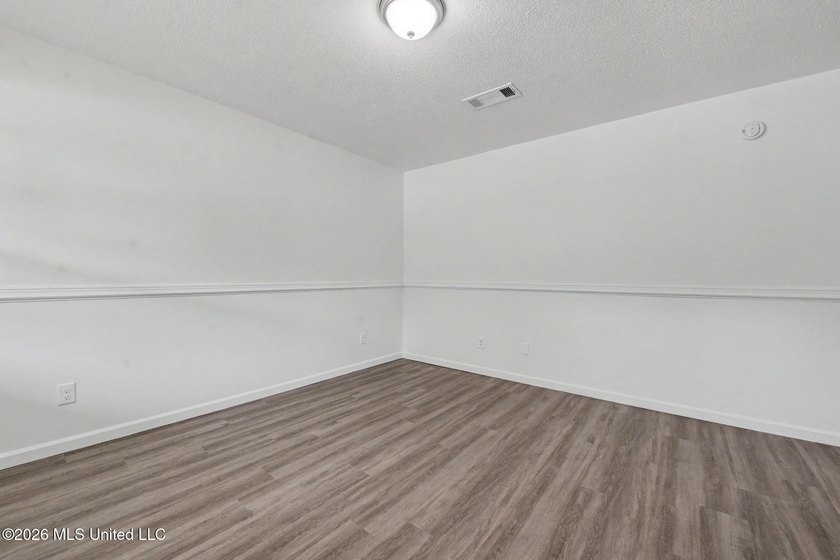 Move right into this beautifully renovated home in the desirable - photo 6