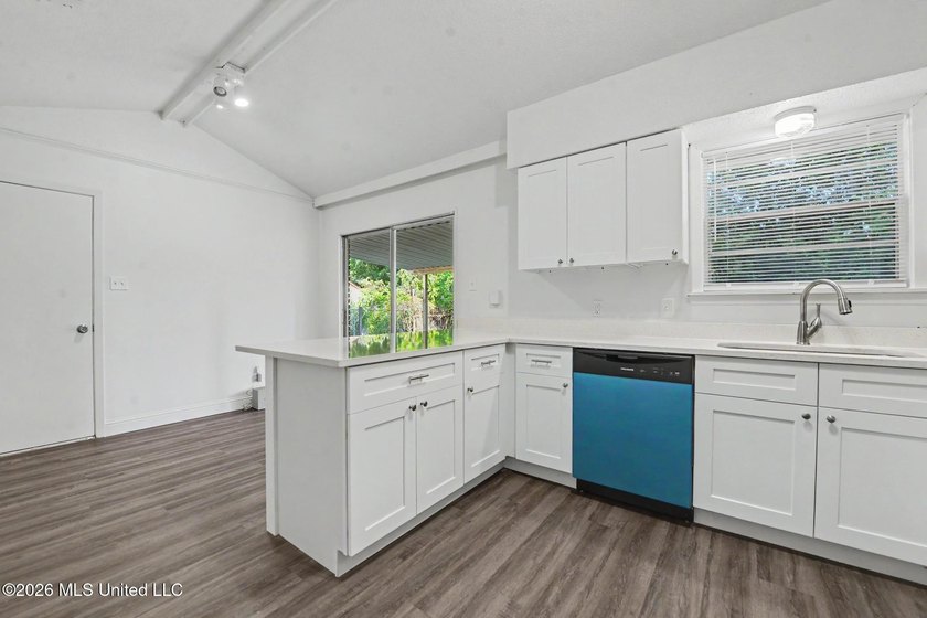 Move right into this beautifully renovated home in the desirable - photo 8