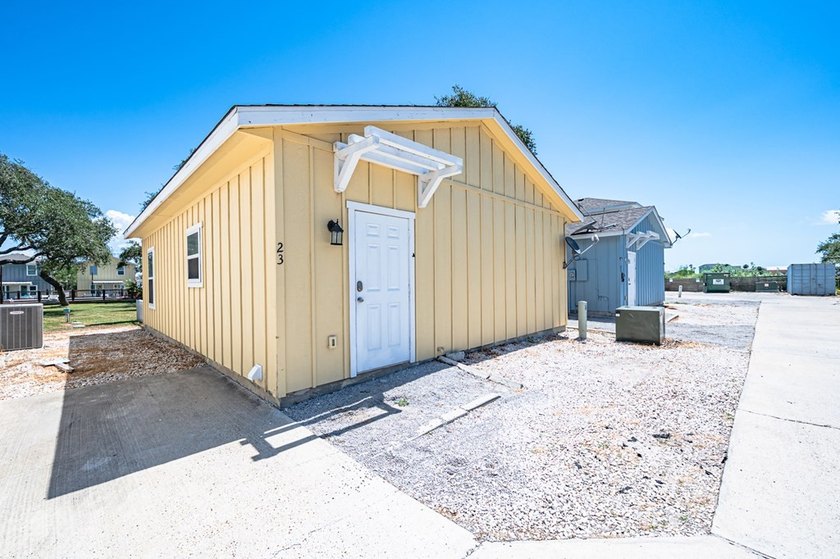 Coastal Cottage Escape - Turnkey &amp; Investment-Ready! This - photo 6