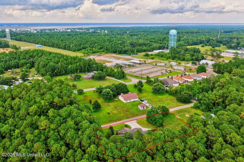 Welcome home to this inviting 4-bedroom, 2-bath home situated on - photo 37