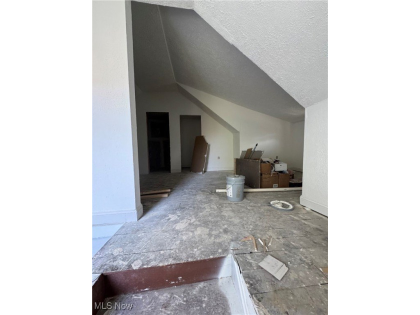 Investment Opportunity - 4 Bed, 1 Bath Fix &amp; Flip or Rental - photo 3