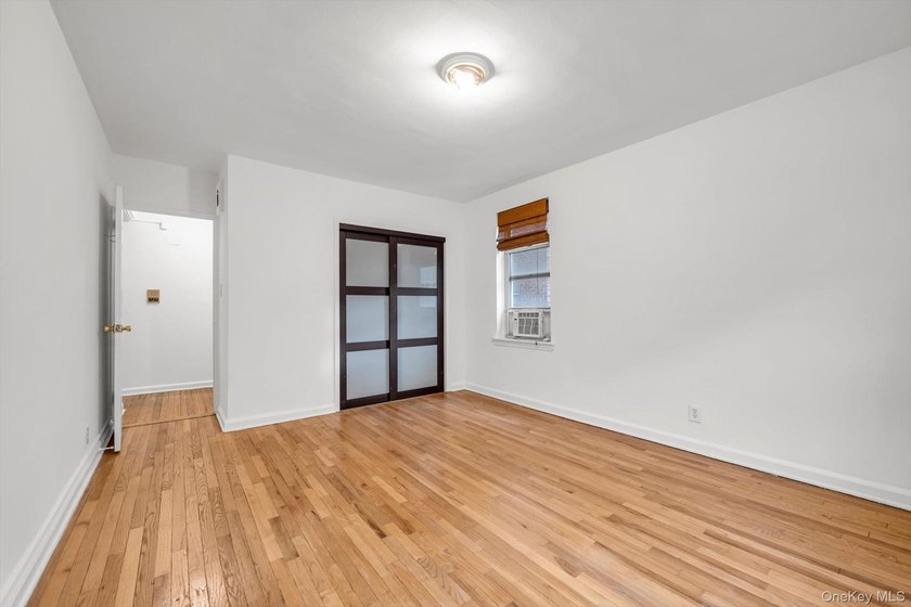 PRICE REDUCTION -- MOTIVATED SELLER!! -- Turn-key &amp; move-in - photo 10
