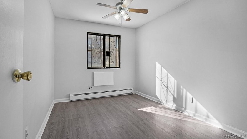 Fully renovated, modern appliances, beautiful, spacious - photo 8