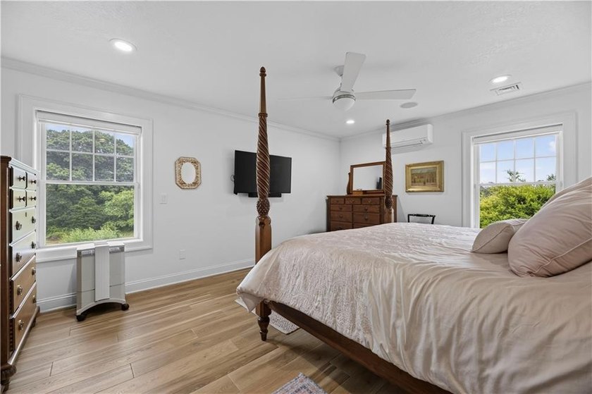 Perfectly positioned just a short distance from pristine - photo 15