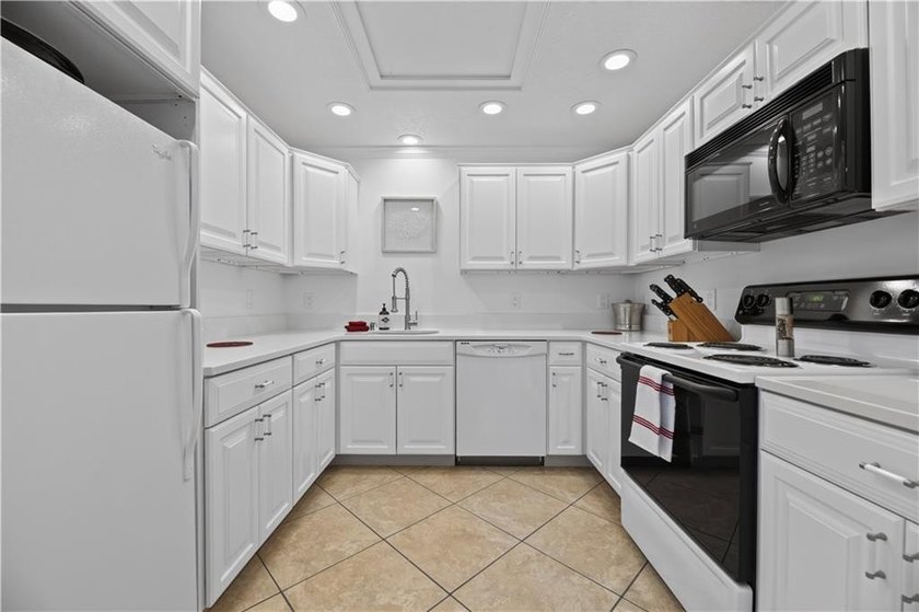Perfectly positioned just a short distance from pristine - photo 33