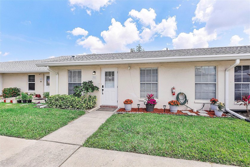 Welcome to your dream home! Fully remodeled 2/2 villa, in the - photo 6