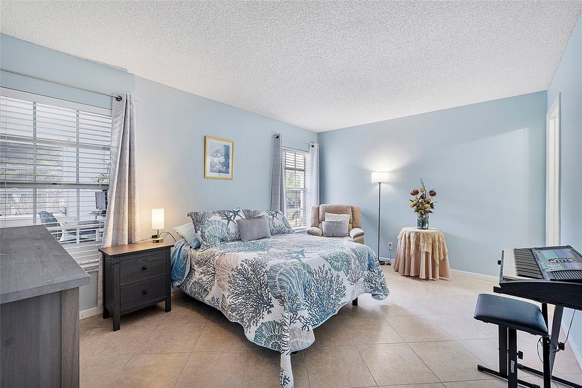 Welcome to your dream home! Fully remodeled 2/2 villa, in the - photo 10