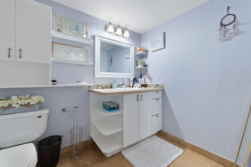 Welcome to your dream home near beautiful Lake Osborne! This - photo 15