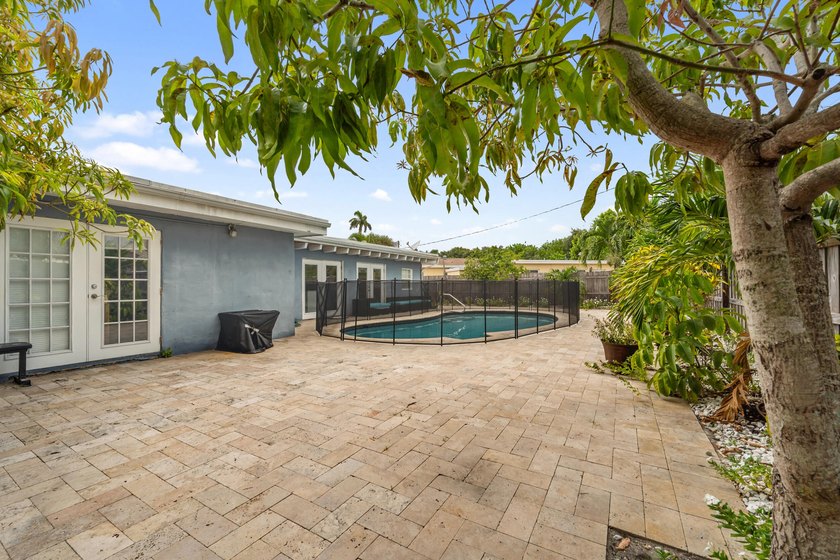 Welcome to your dream home near beautiful Lake Osborne! This - photo 22