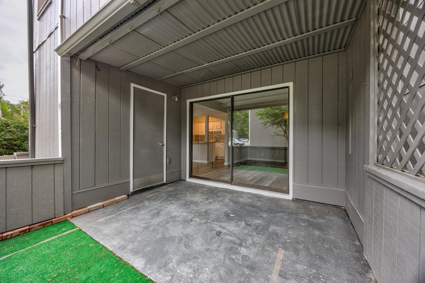 Discover easy coastal living in this beautifully renovated - photo 30