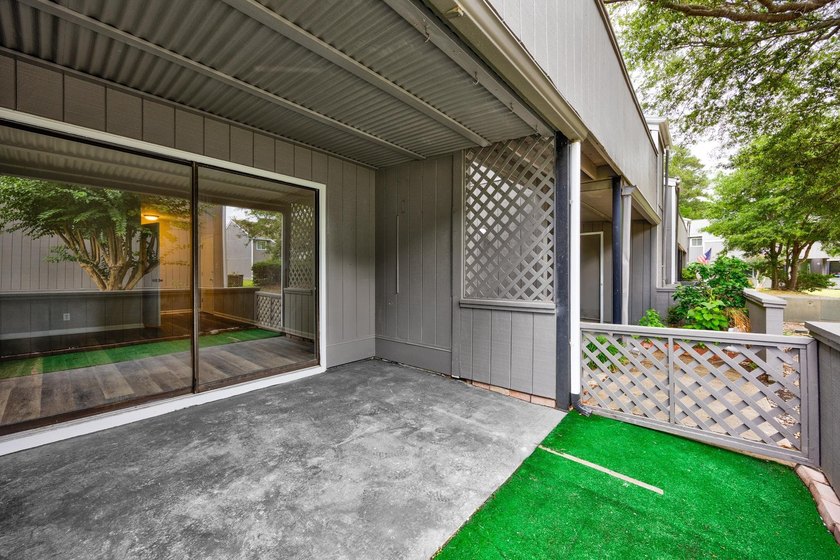 Discover easy coastal living in this beautifully renovated - photo 31