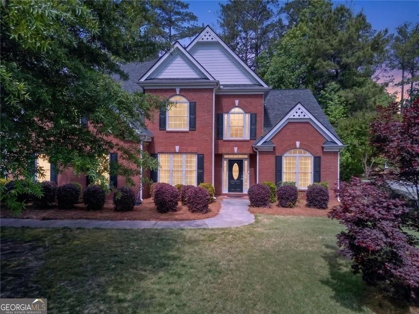 Welcome to 1011 Chestnut Creek Drive in the highly sought-after - photo 2