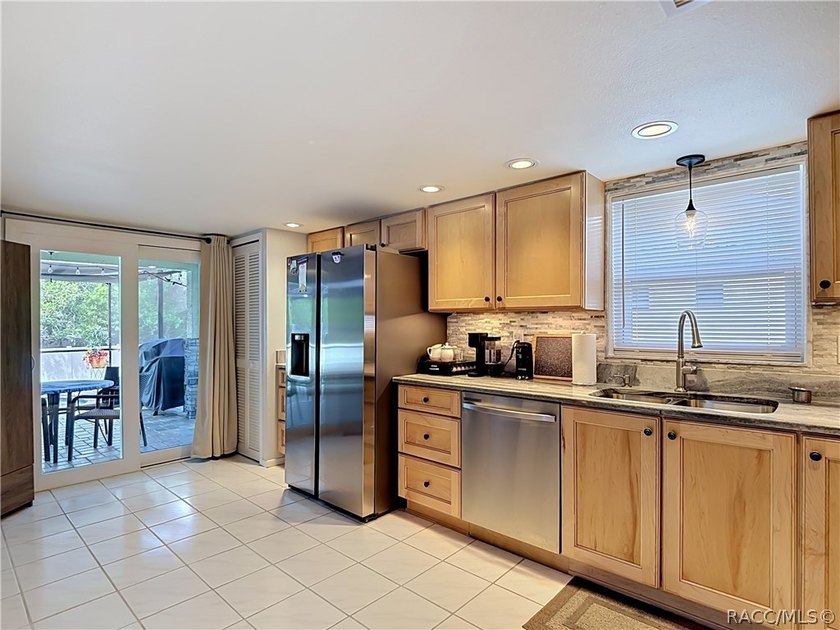 Come &amp; see this well-cared-for home in a peaceful Spring Hill - photo 5