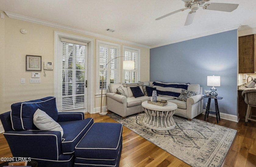 Luxury Lady's Island condominium in the highly sought-after - photo 11