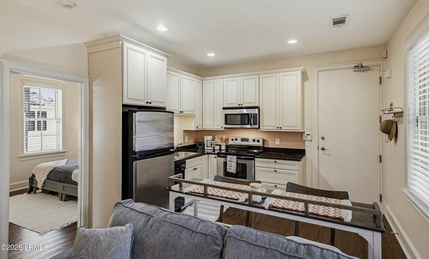 Luxury Lady's Island condominium in the highly sought-after - photo 32