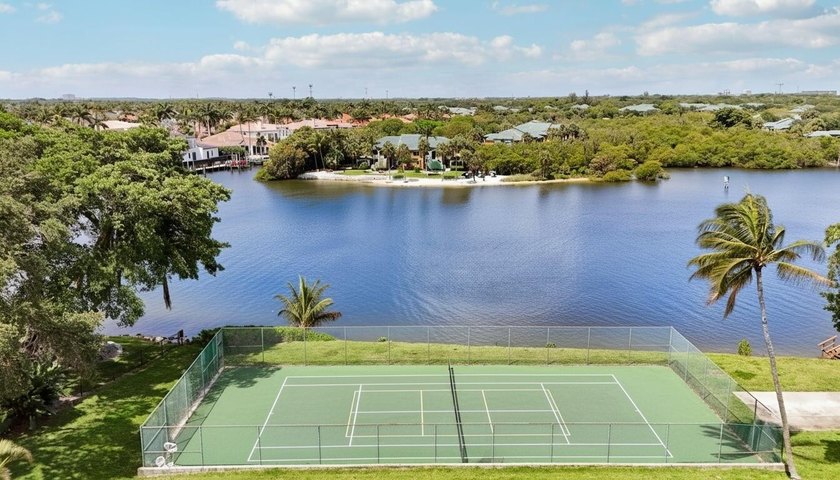 Fully renovated, move-in ready home located in the - photo 36