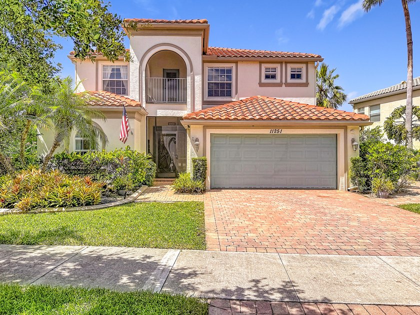 Spectacular, former model, POOL home in the exclusive community - photo 6