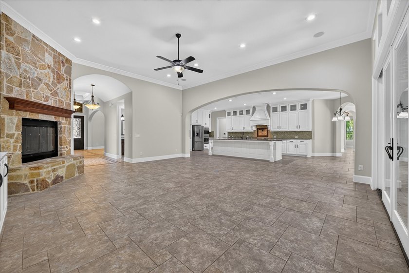 One of the largest Single-Story custom homes in Lantana's - photo 11