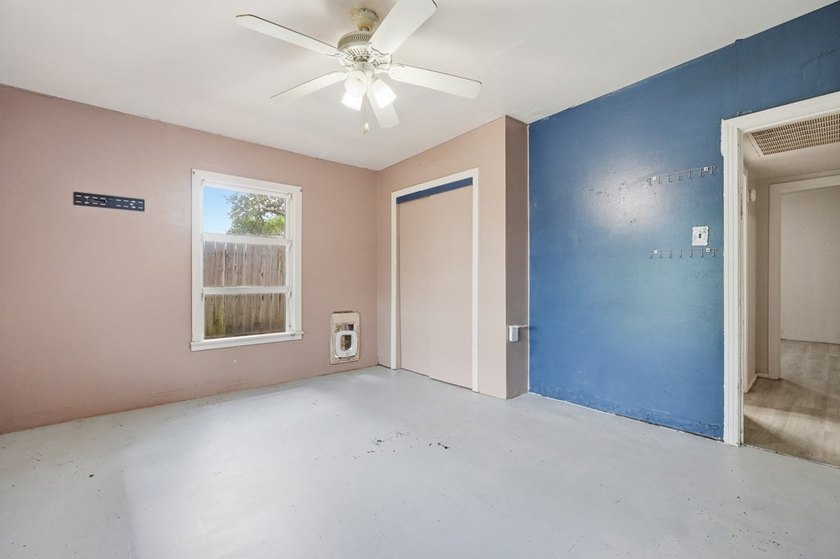 Don't miss out on this charming 2-bdrm,1 bath cottage - photo 19