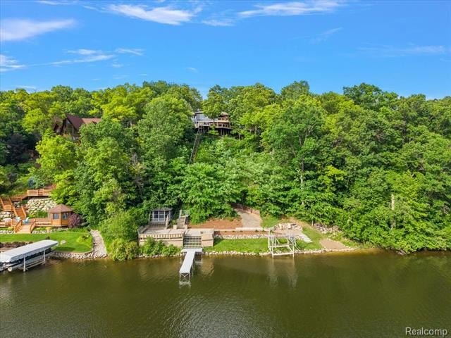 Perched on 1.14 acres overlooking beautiful Lake Shannon, this - photo 9