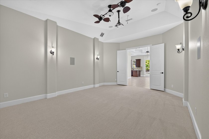 One of the largest Single-Story custom homes in Lantana's - photo 21