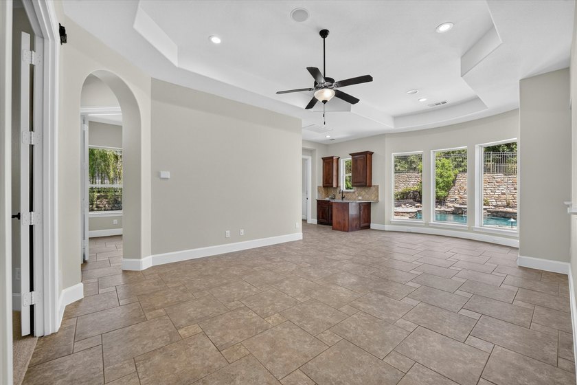 One of the largest Single-Story custom homes in Lantana's - photo 23