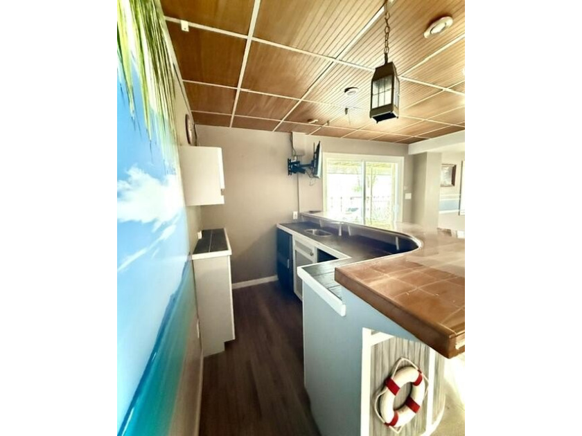 If space and lakefront living is what you're looking for then - photo 33