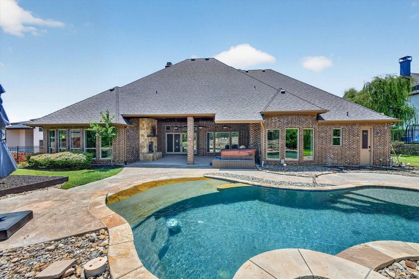 One of the largest Single-Story custom homes in Lantana's - photo 34