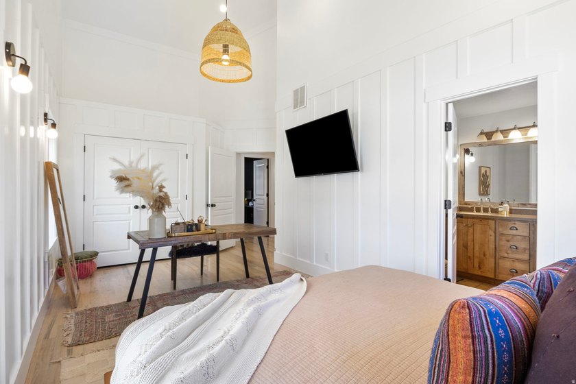Located in the heart of Alpine, this home combines updated - photo 13