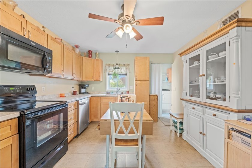 Nestled on a 1.34-acre lot in Webster, this spacious 5-bedroom - photo 17