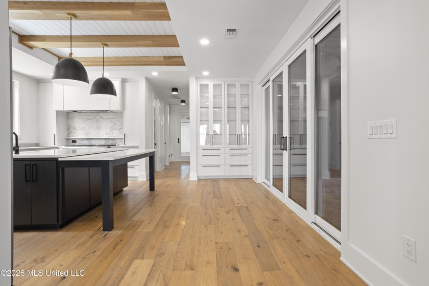 Thoughtfully designed for both elegant everyday living and - photo 5