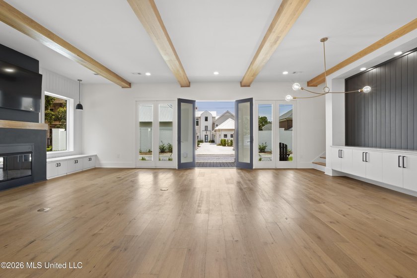 Thoughtfully designed for both elegant everyday living and - photo 10