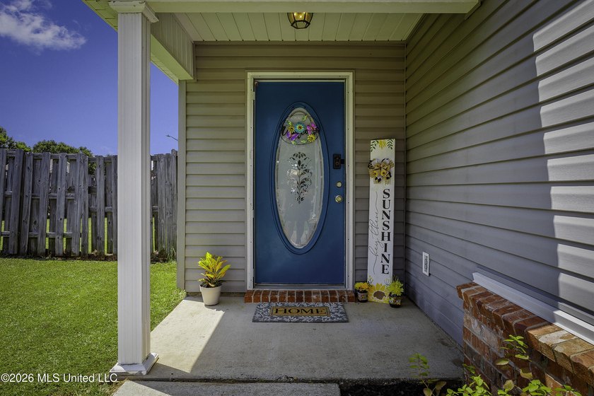 Welcome home to this charming 3-bedroom home offering comfort - photo 5