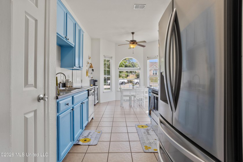 Welcome home to this charming 3-bedroom home offering comfort - photo 10
