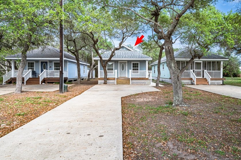 Welcome to 712 Moline, a beautifully updated coastal cottage in - photo 2