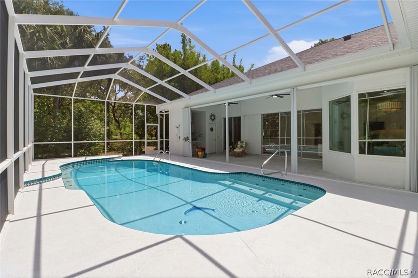 *$10,000 buyer's credit at closing with acceptable offer* - photo 4