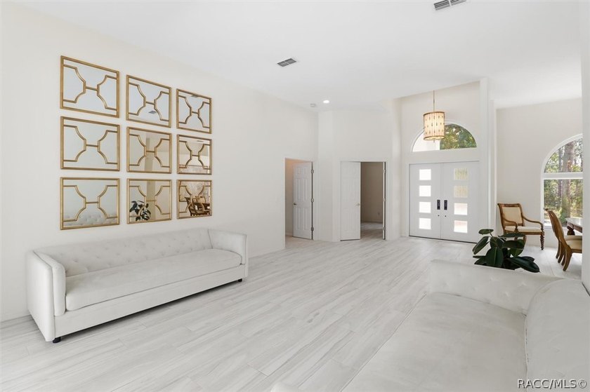 *$10,000 buyer's credit at closing with acceptable offer* - photo 9