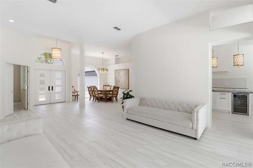 *$10,000 buyer's credit at closing with acceptable offer* - photo 10