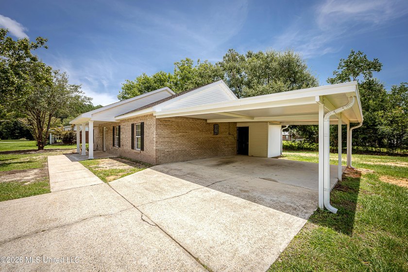 Move right in and start enjoying all that Ocean Springs has to - photo 34