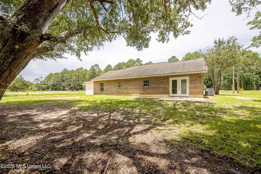 Move right in and start enjoying all that Ocean Springs has to - photo 39