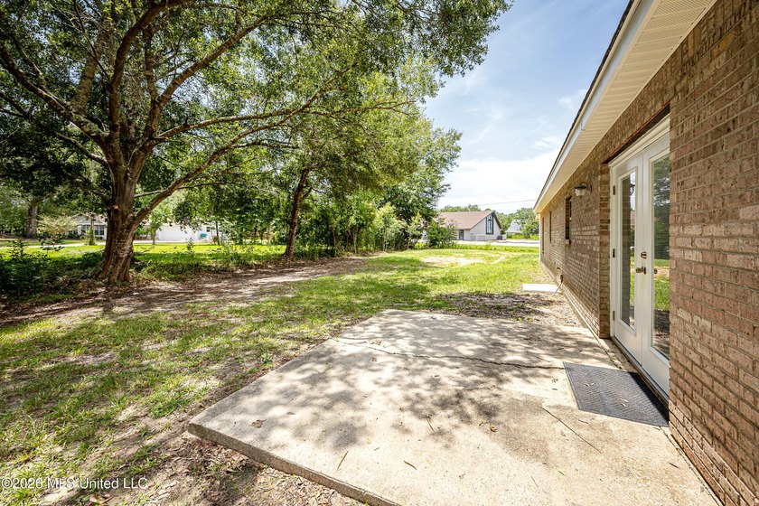 Move right in and start enjoying all that Ocean Springs has to - photo 43